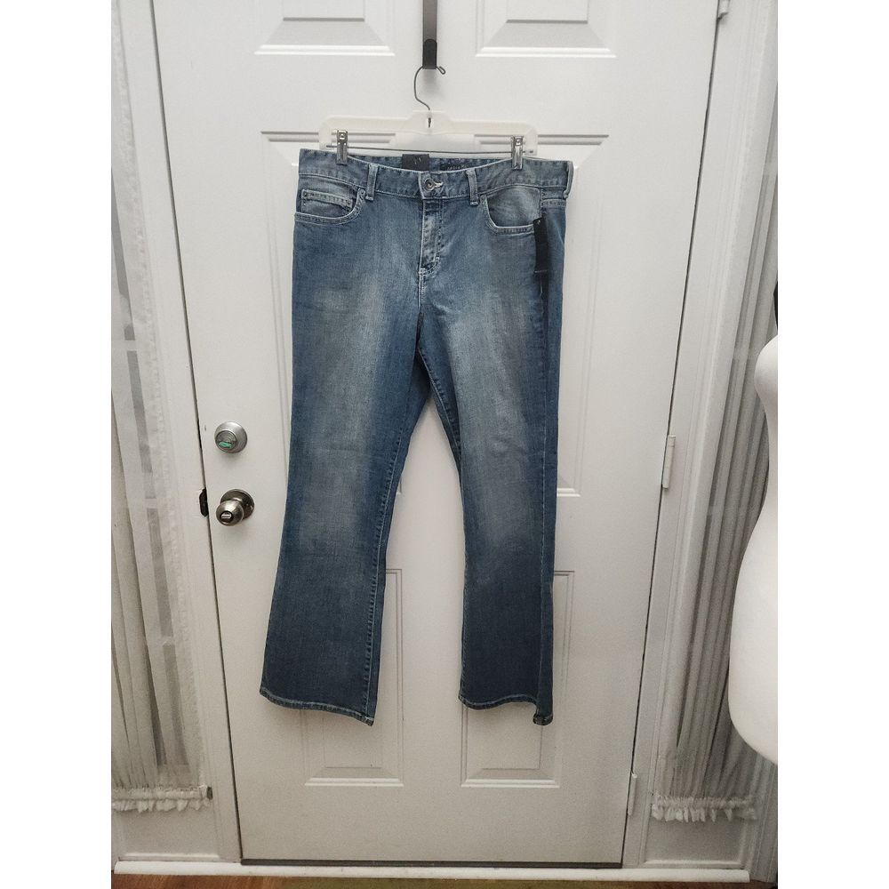 NWT MADISON Modern Boot Jeans Size 14